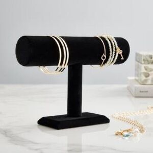 Storage and organization t bar jewelry stand display black velvet